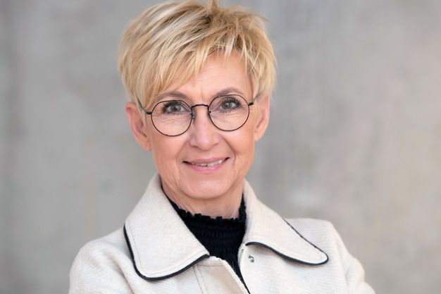 Manuela Härtel-Dören, Präsidentin des Zentralverbands des Deutschen Friseurhandwerks im handwerk.com-Interview.